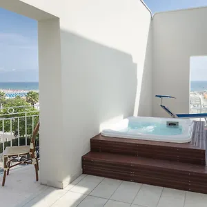 4* Hotel Ambassador
